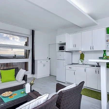 Lory Apartment