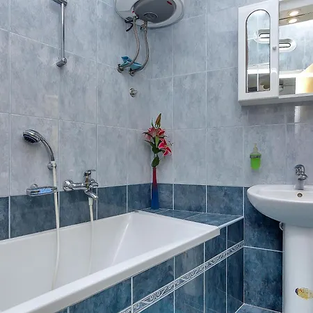 Lory Apartment *