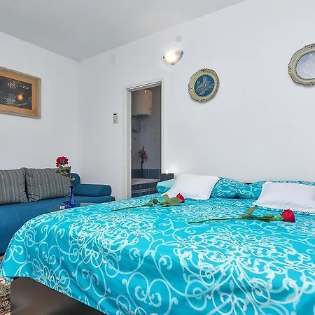 Apartment Lory Makarska