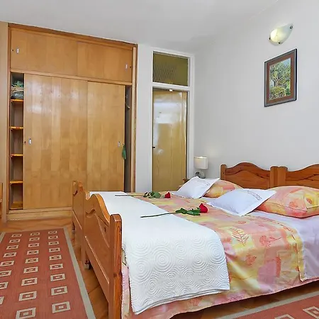 Lory Apartment Makarska