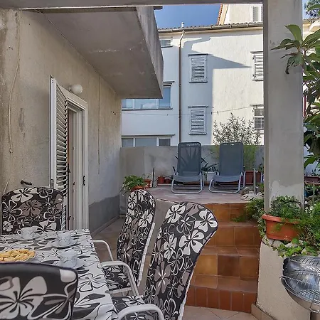 Apartment Lory Makarska